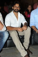 Pilla Nuvvu leni Jeevitham Success Meet